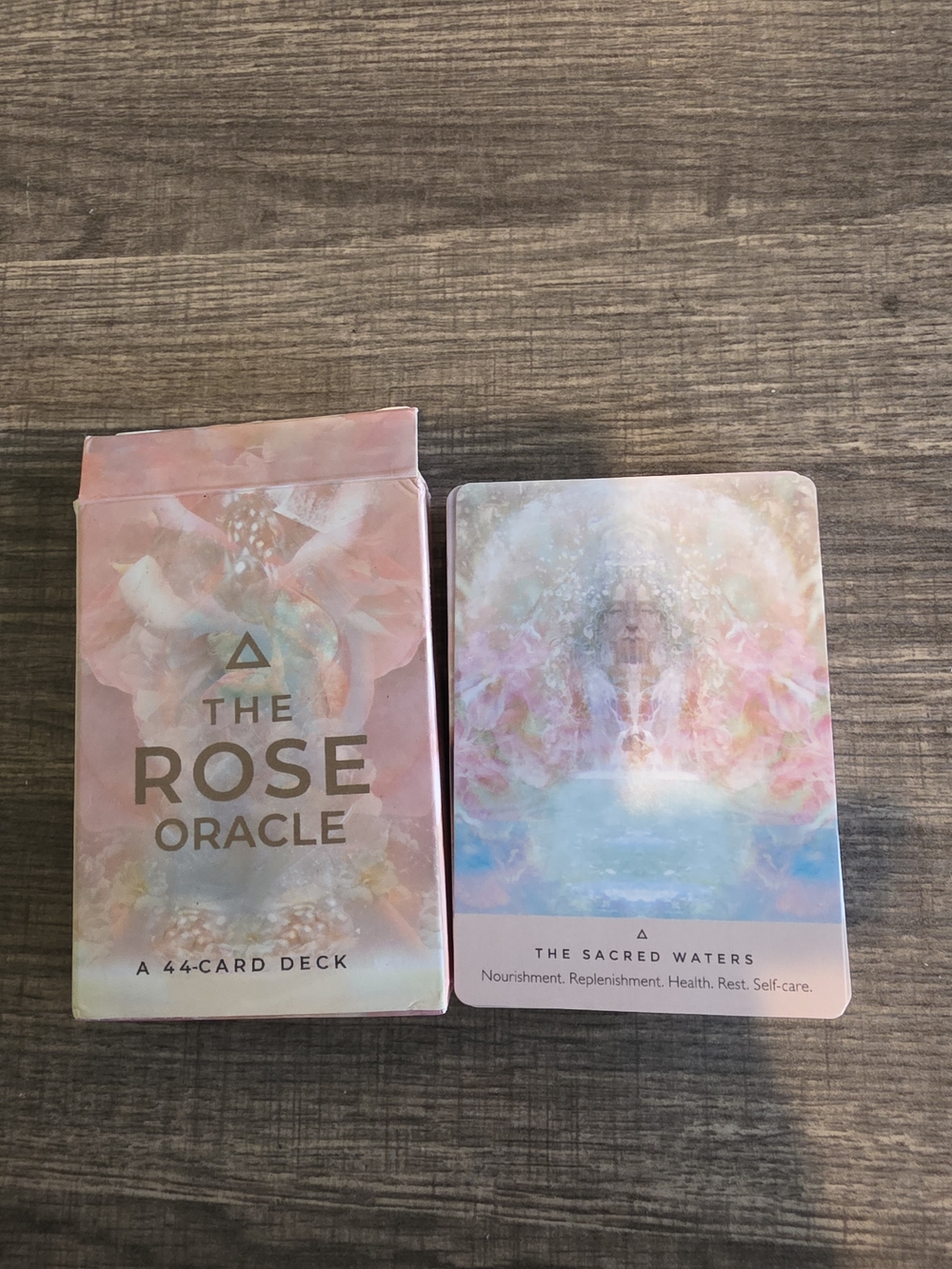 The Rose Oracle Deck - 44 Cards With QR CODE for Guidebook